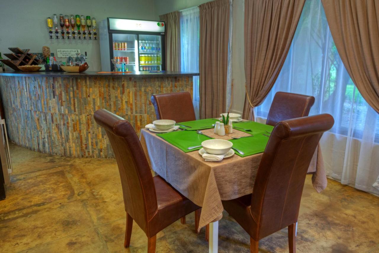Khoi-Khoi Guesthouse Otavi Екстериор снимка